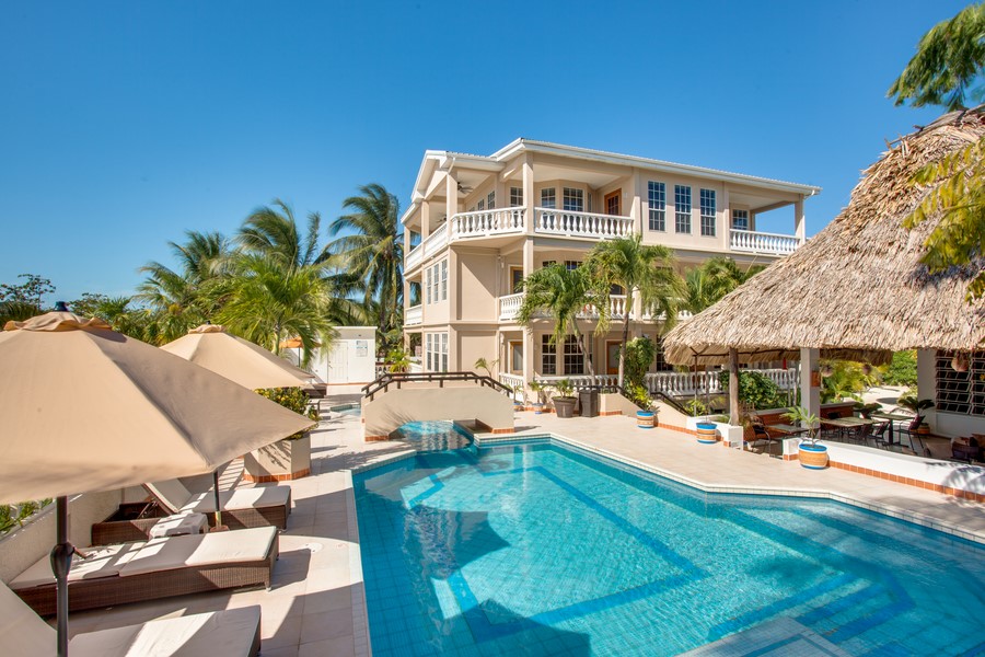 Iguana Reef Inn view