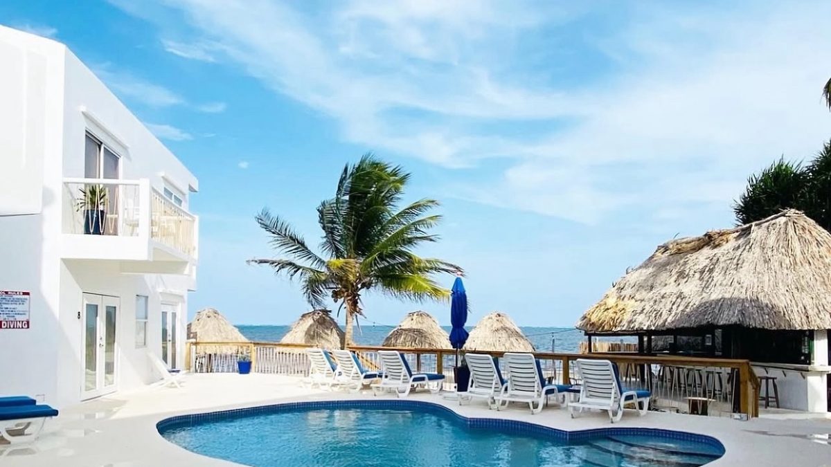 Mata Rocks Belize pool